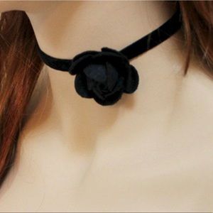 Vintage Flower Choker
